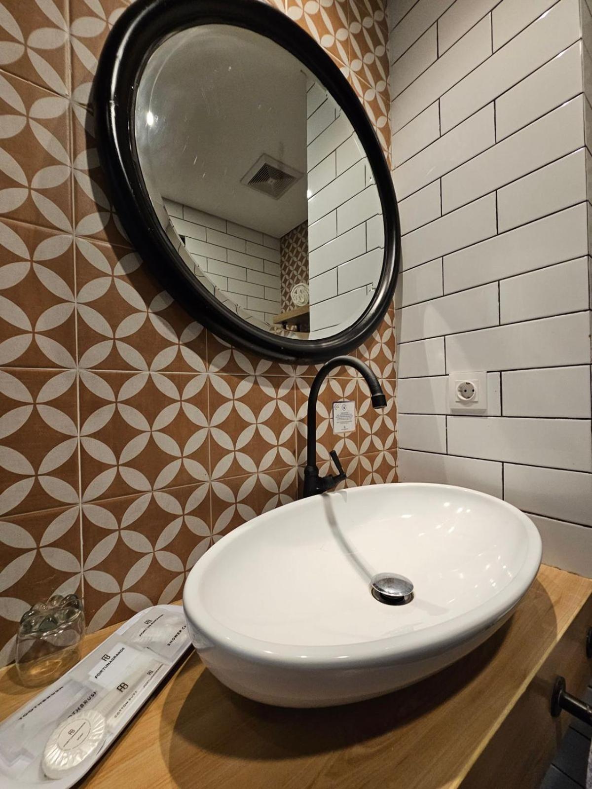 Hotel Fortunagrande Jembel Eksteriør bilde